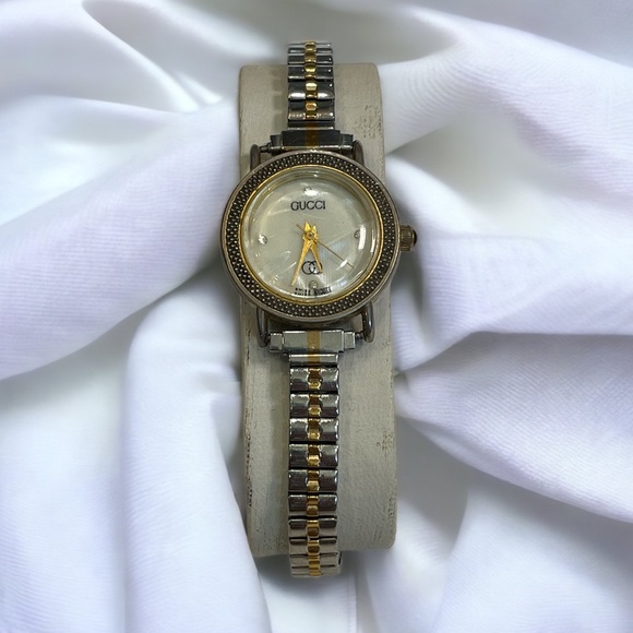 Gucci Accessories - Vintage Gucci Ladies Watch